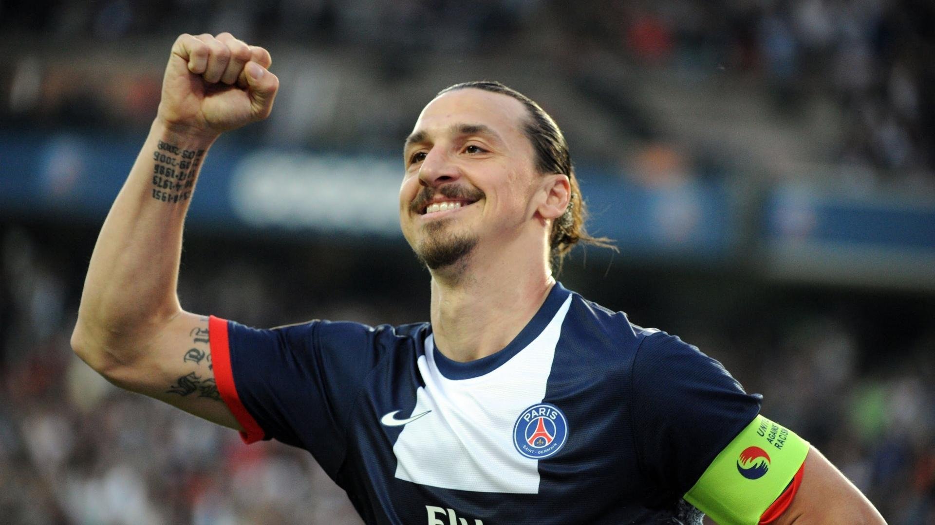 莱万多夫斯基官方宣布晋级下一阶段新规，FPX引发争议！再创辉煌时刻